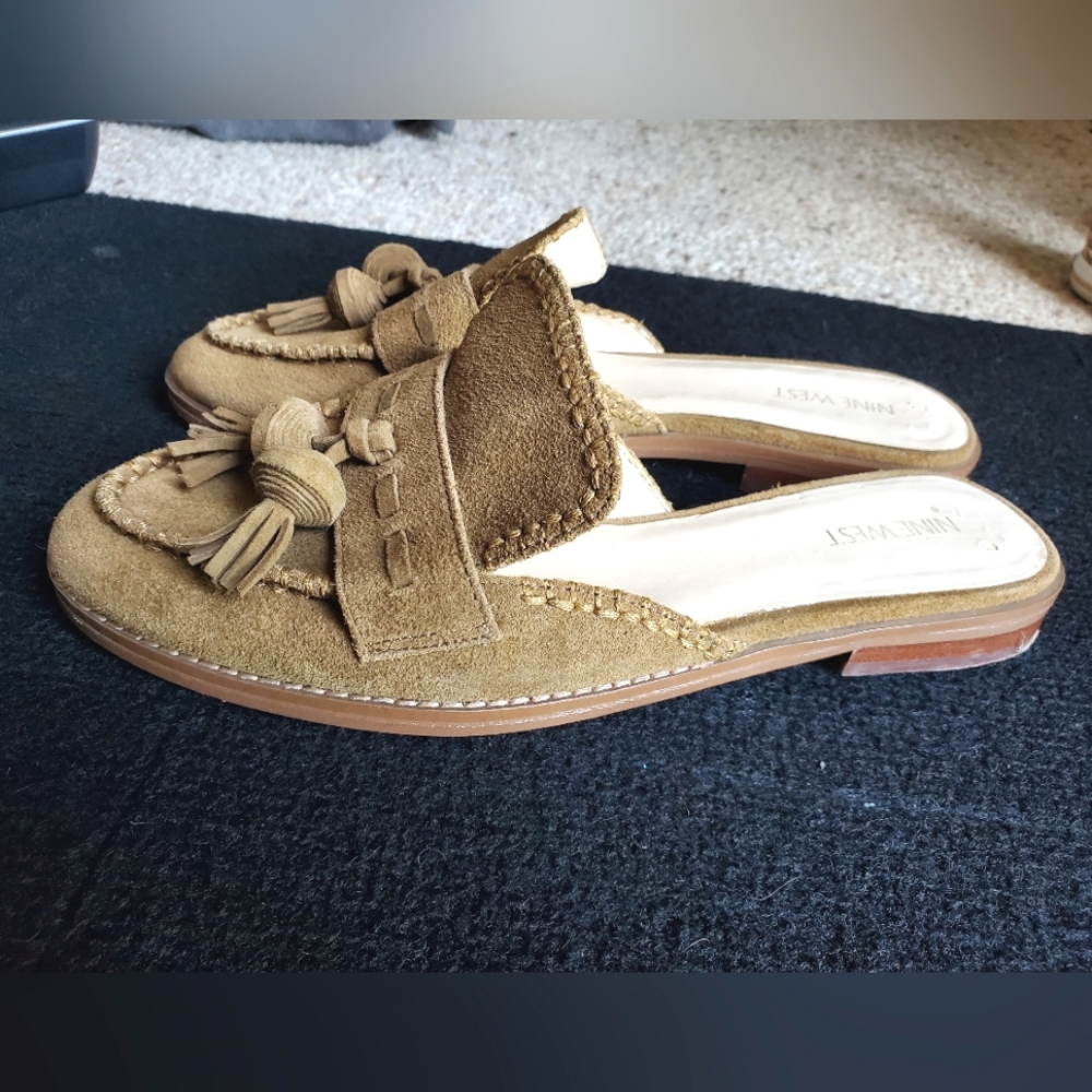 Brown Nine West suede mules with tassle accents size 8